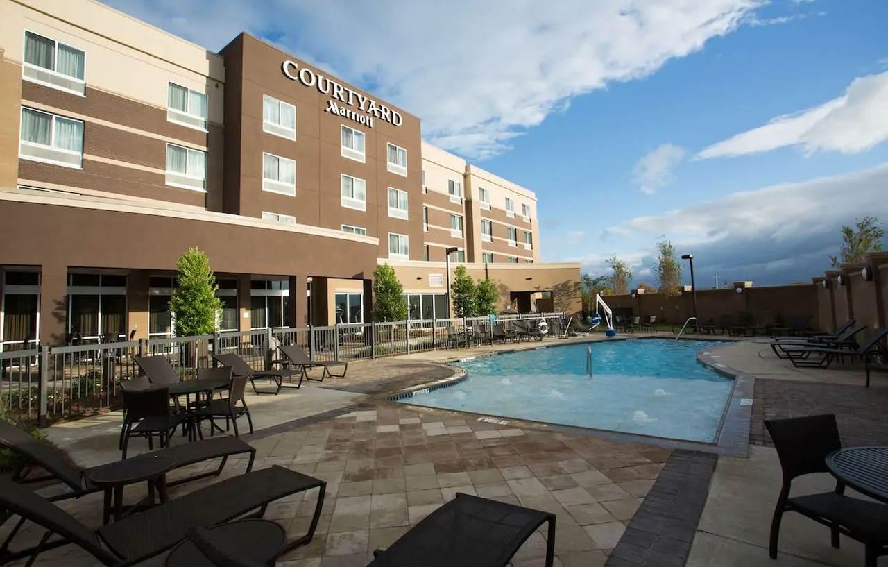 Courtyard By Marriott Starkville Msu At The Mill Conference Center Exterior foto