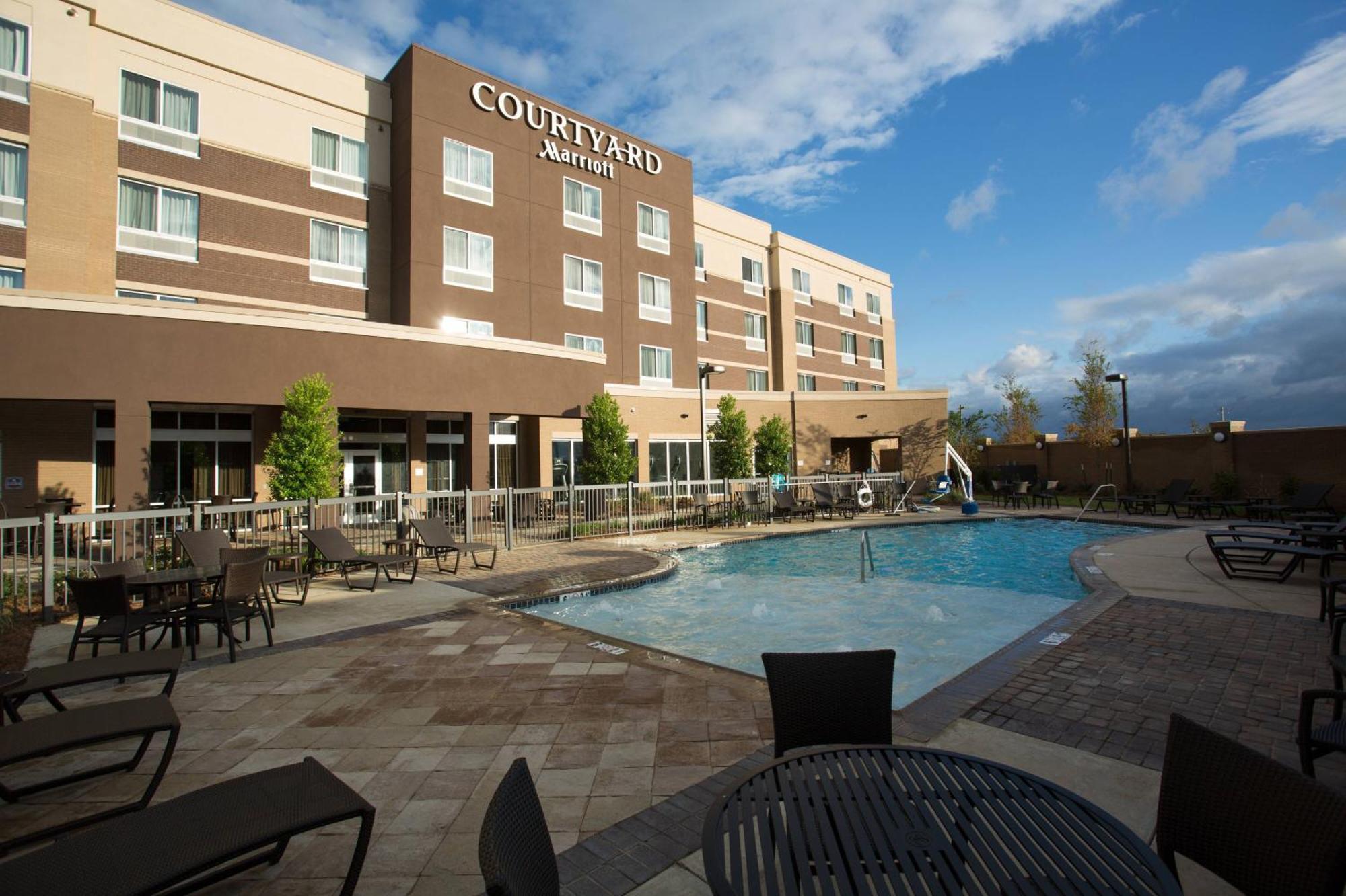 Courtyard By Marriott Starkville Msu At The Mill Conference Center Exterior foto